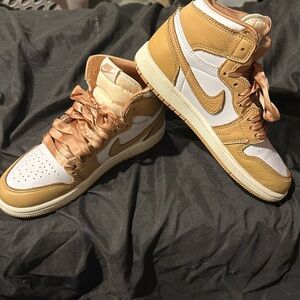 Jordan 1 mid size 3y